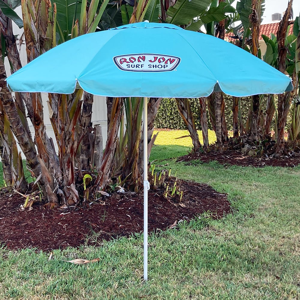 10610052082-aqua-ron-jon-8-aqua-vented-aluminum-pole-beach-umbrella-front.jpg