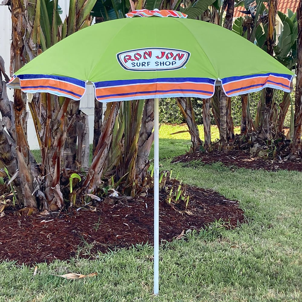 10610051071-ron-jon-7-green-vented-tilt-beach-umbrella-front.jpg